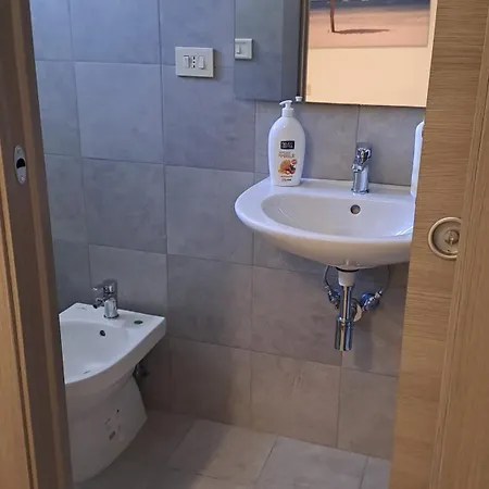 بيت ضيافة Bbcamere Policlinico 3*